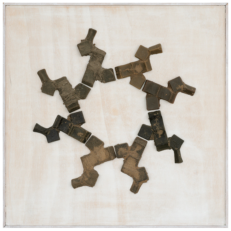 »21 Kreise, aus Varianten zum Würfel«, 1998, Wachs auf Holz, 89,5 × 89,5 cm