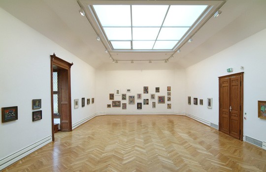 Blick in den großen Saal, Ausstellung Albert Wigand